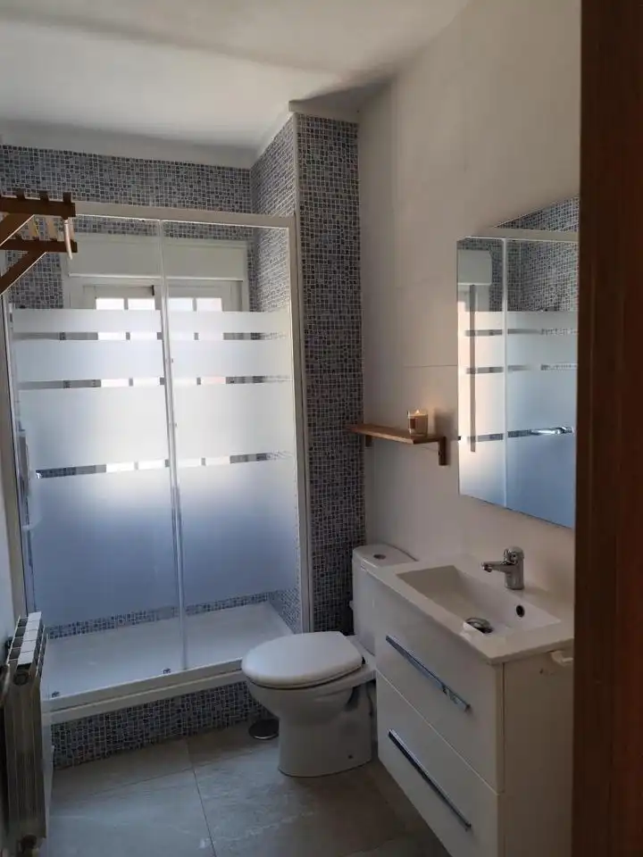 Badezimmer von Wohnung zur Miete in Alcorcón mit Klimaanlage, Heizung und Möbliert