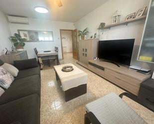 Living room of Flat for sale in Fuenlabrada  with Air Conditioner and Balcony