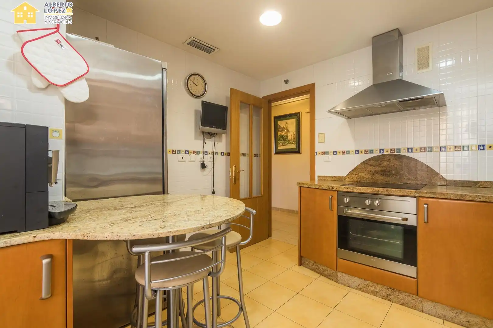 Cocina de Apartamento en venta en Alicante / Alacant con Aire acondicionado, Calefacción y Piscina comunitaria