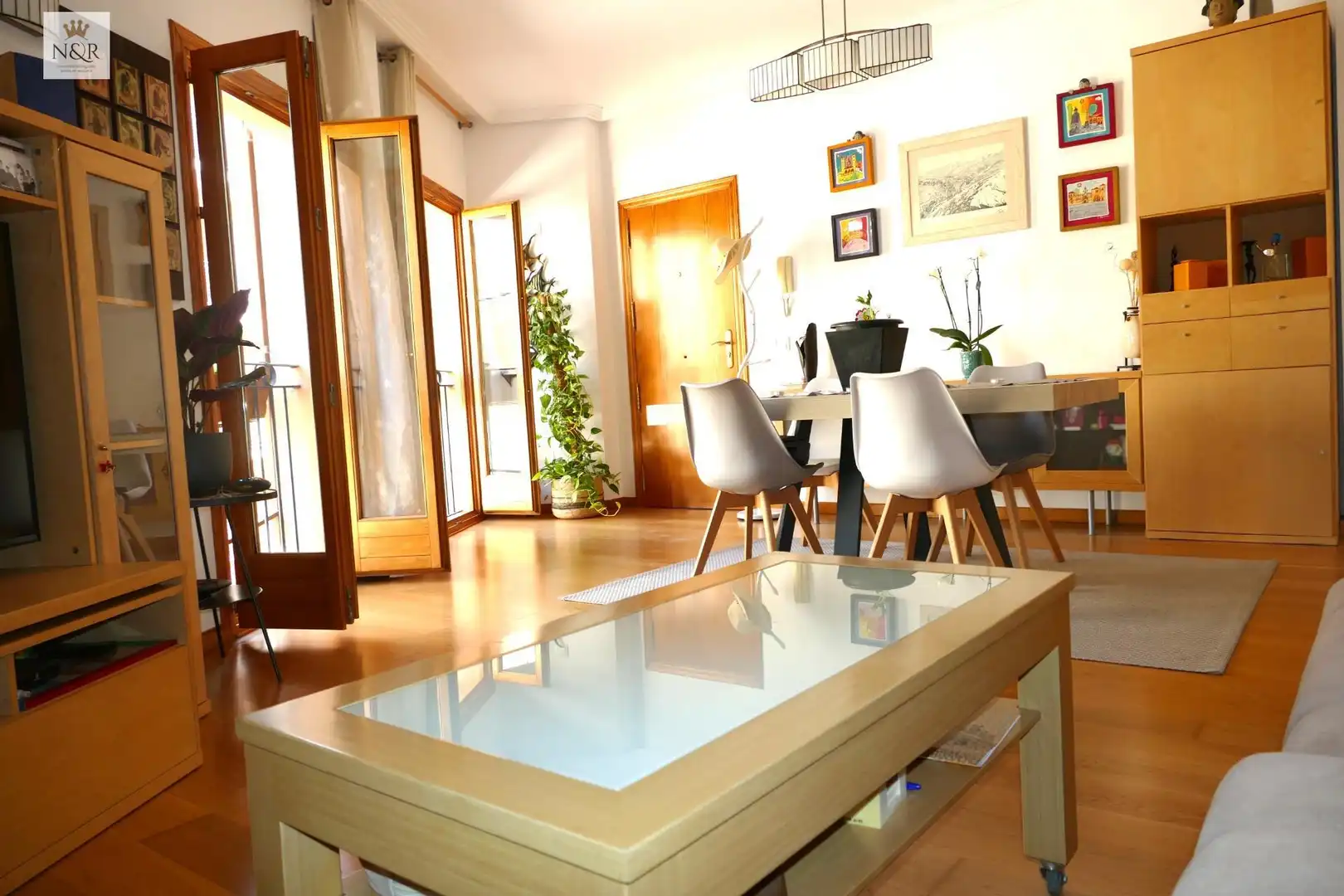 Living room of Flat for sale in Alaró  with Air Conditioner, Parquet flooring and Furnished