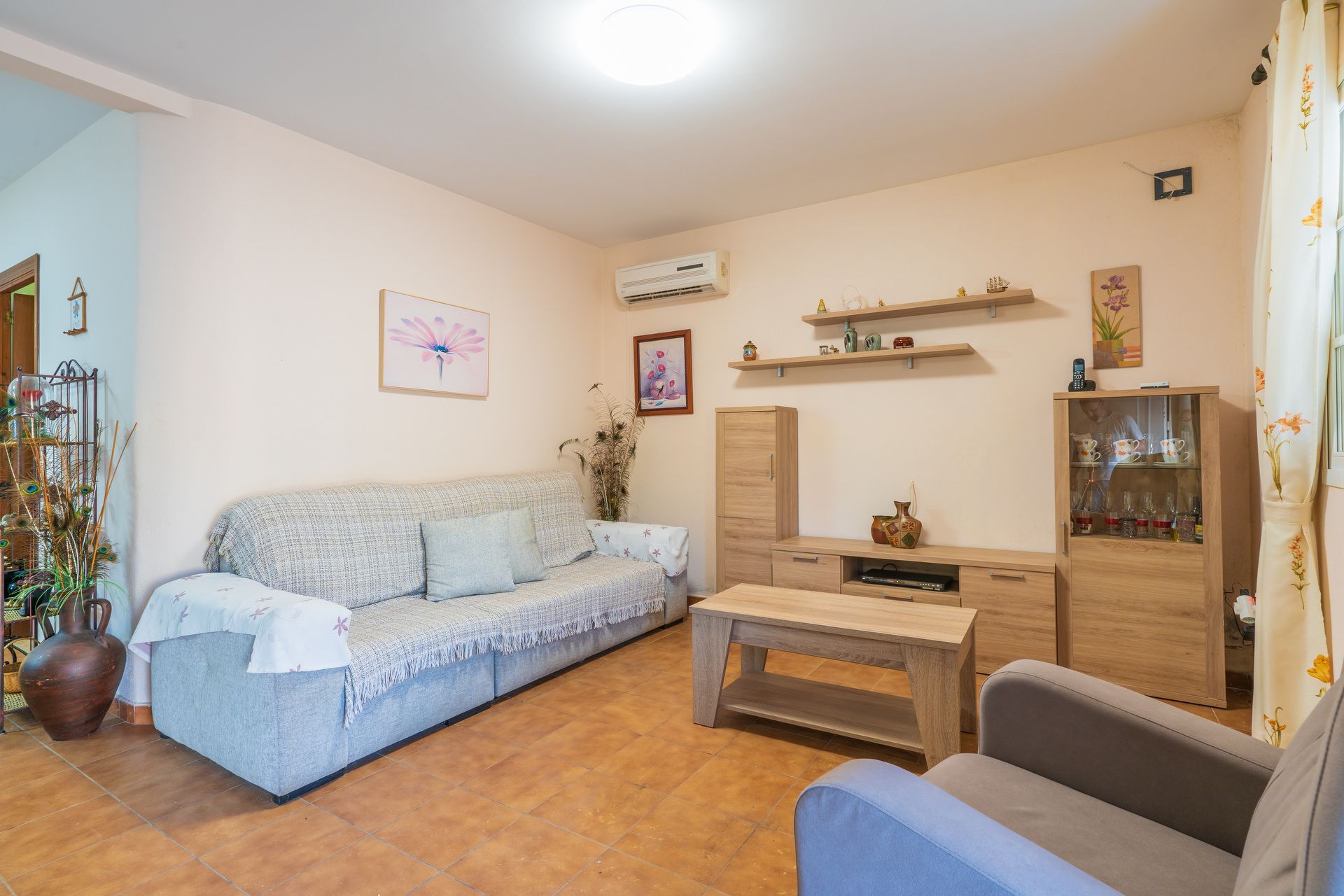 Wohnzimmer von Country house zum verkauf in Bonares mit Klimaanlage, Privatgarten und Terrasse