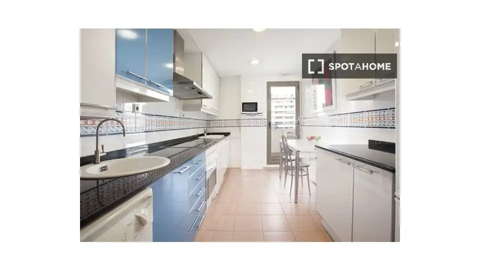 Habitación en Diagonal Mar i el Front Marítim del Poblenou