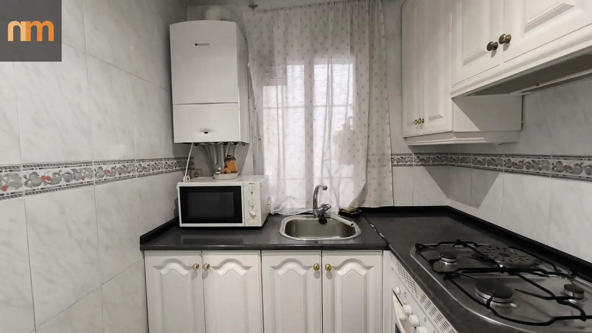 Cuina de Pis en venda en Madrid amb Calefacció i Balcó