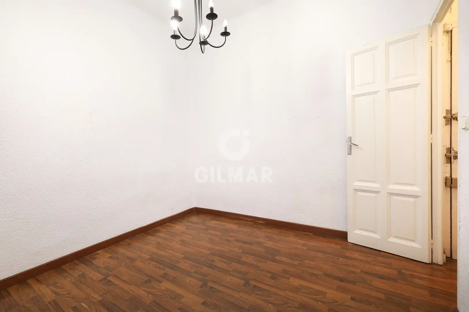 Habitación de Piso en venta en Madrid con Calefacción