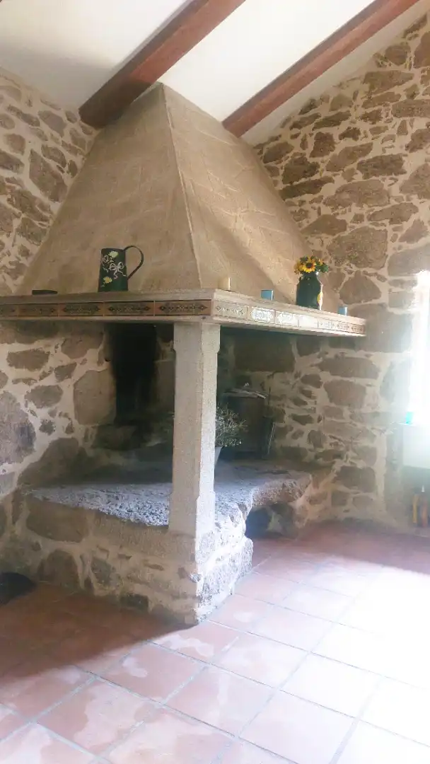 Finca rústica en venta en Barro con Jardín privado, Terraza y Amueblado