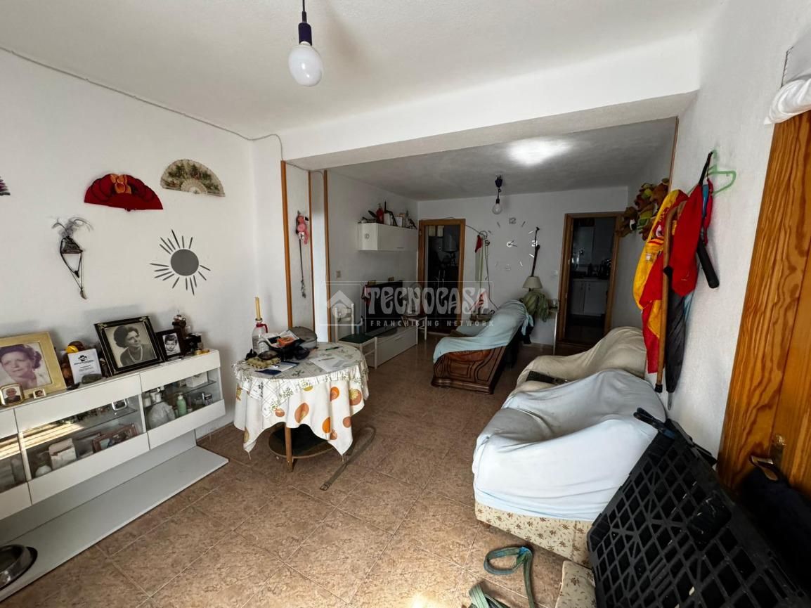 Sala d'estar de Casa o xalet en venda en Iznalloz
