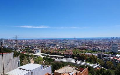 Exterior view of Flat for sale in  Barcelona Capital  with Oven and Balcony