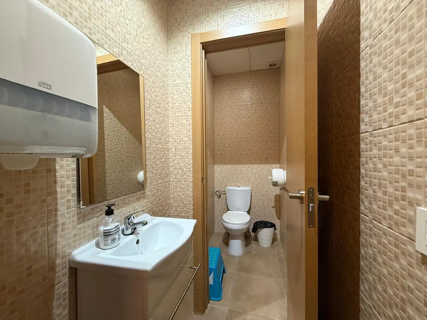 Baño de Local en venta en Mérida con Aire acondicionado y Amueblado