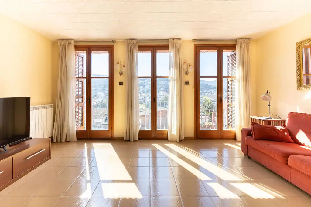 Casa amb terrassa en venda a Sant Fost de Campsentelles, imagen 7