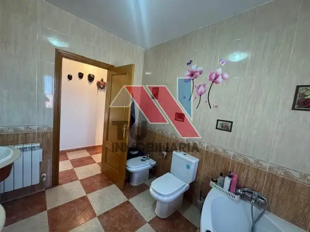 Baño de Casa o chalet en venta en Novés con Terraza y Balcón