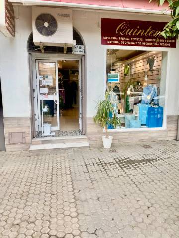 Local comercial en Alquiler en Calle de Jiménez Aranda en La Calzada - La Florida