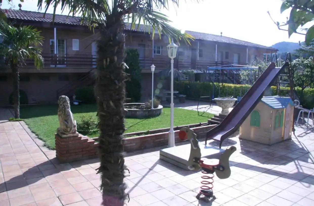 Country homes for sale in Lloc Barri de la Piscina, 6, La Llacuna
