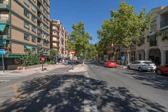 Piso en Venta en Avenida DE CERVANTES en Cervantes