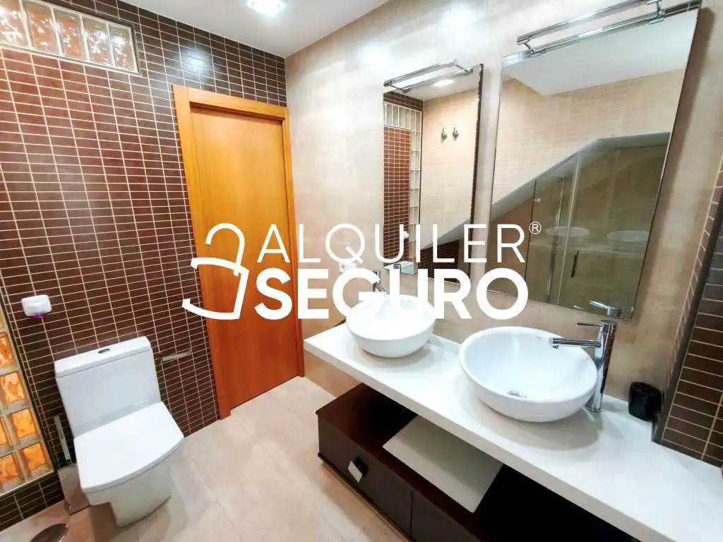 Bathroom of Flat for rent in Arroyomolinos (Madrid)  with Air Conditioner, Heating and Terrace