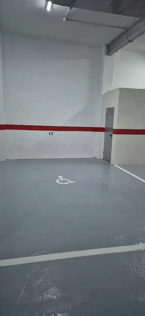 Parking of Garage for rent in Alfafar