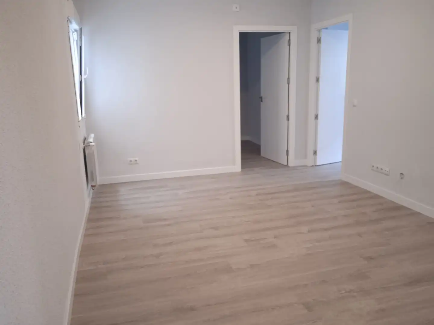 Schlafzimmer von Wohnung zur Miete in Madrid mit Klimaanlage, Heizung und Parkett