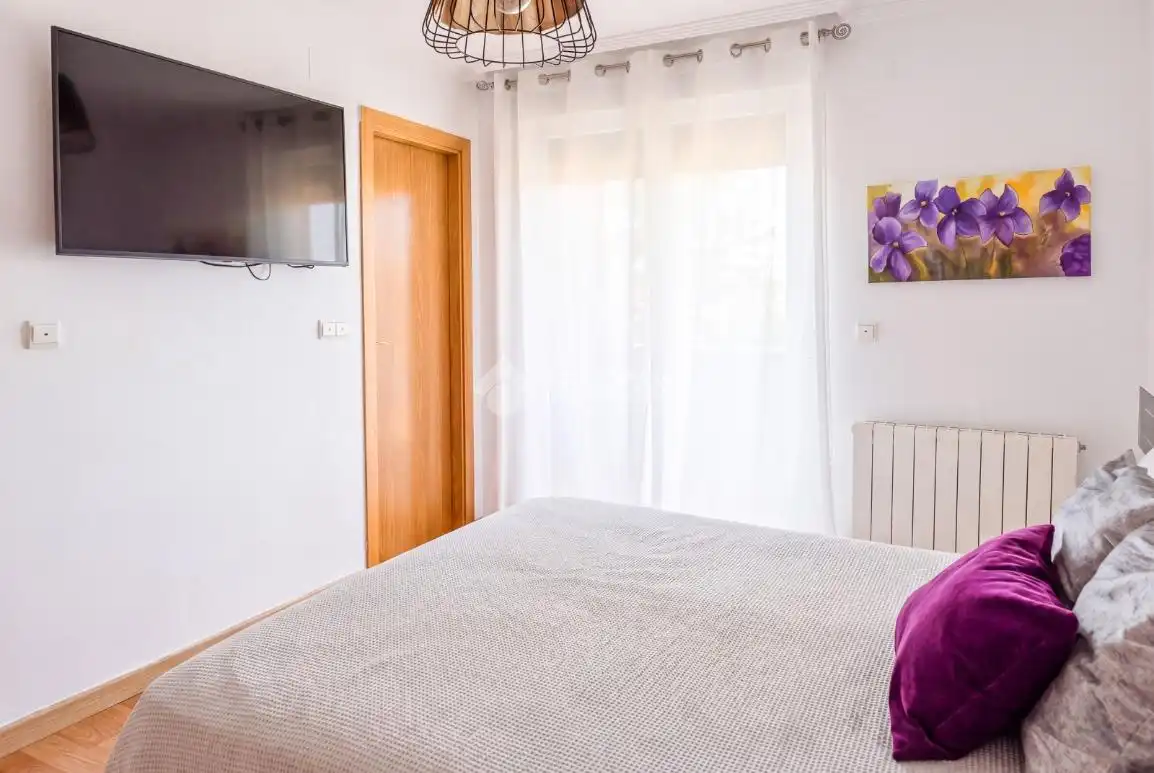 Dormitori de Casa adosada en venda en Aldearrubia amb Calefacció, Jardí privat i Terrassa