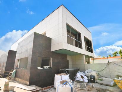 Exterior view of Single-family semi-detached for sale in Boadilla del Monte