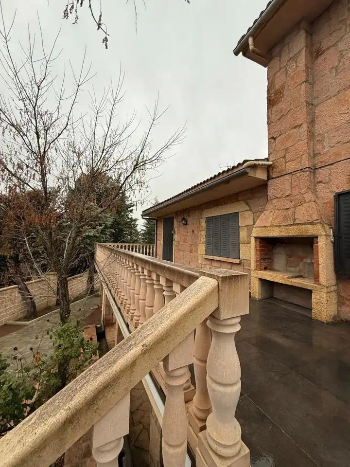 Vista exterior de Casa o chalet en venta en Castillejo de Mesleón con Calefacción, Jardín privado y Terraza