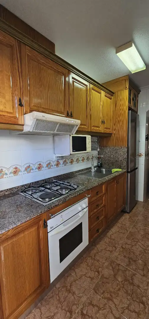 Cocina de Casa adosada en venta en Pilar de la Horadada con Aire acondicionado, Calefacción y Jardín privado