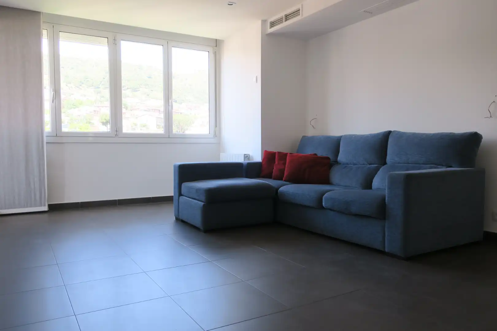 Sala de estar de Ático en venta en Santa Coloma de Gramenet con Aire acondicionado, Calefacción y Terraza
