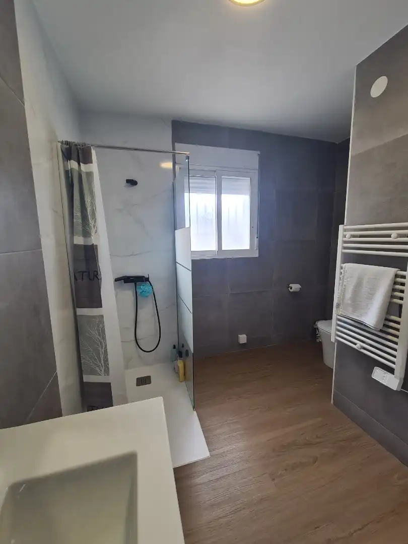 Baño de Casa o chalet en venta en Vinaròs con Aire acondicionado, Calefacción y Parquet