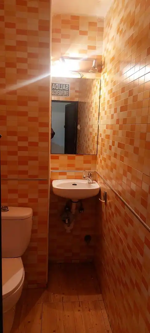 Business premises for sale in Casco Antiguo, imagen 2