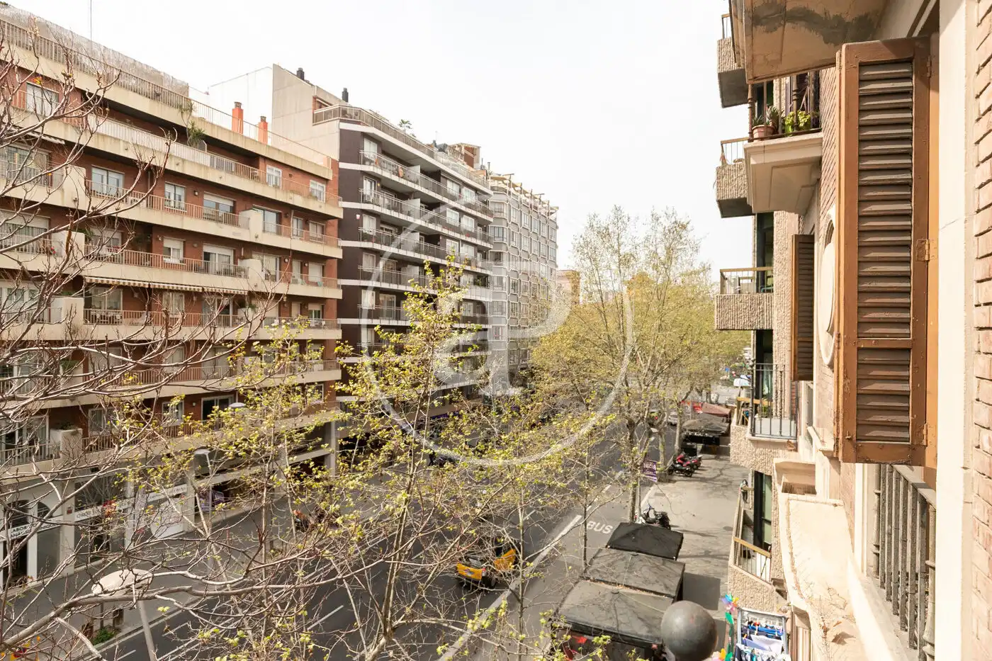 Vista exterior de Piso en venta en Barcelona con Calefacción, Amueblado y Balcón