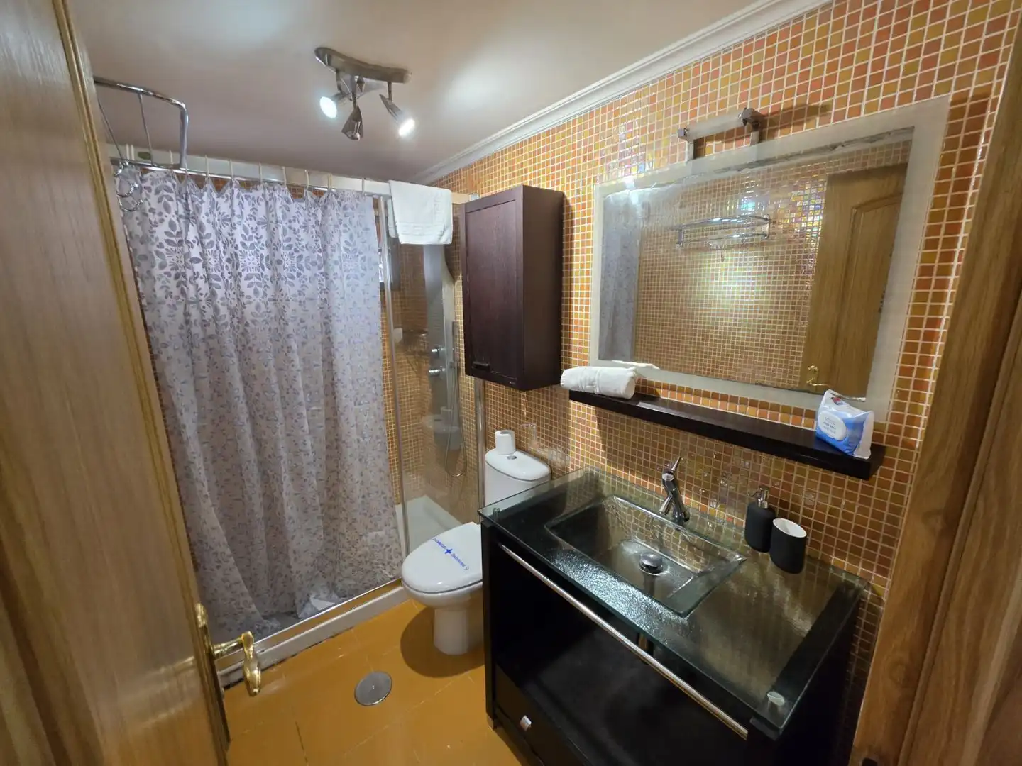 Bany de Apartament en venda en A Coruña Capital  amb Calefacció