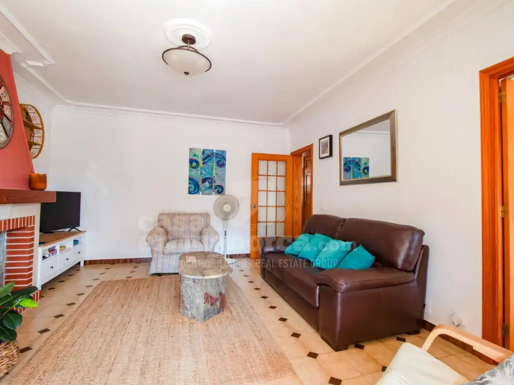 Sala d'estar de Casa o xalet en venda en Es Mercadal amb Jardí privat i Piscina