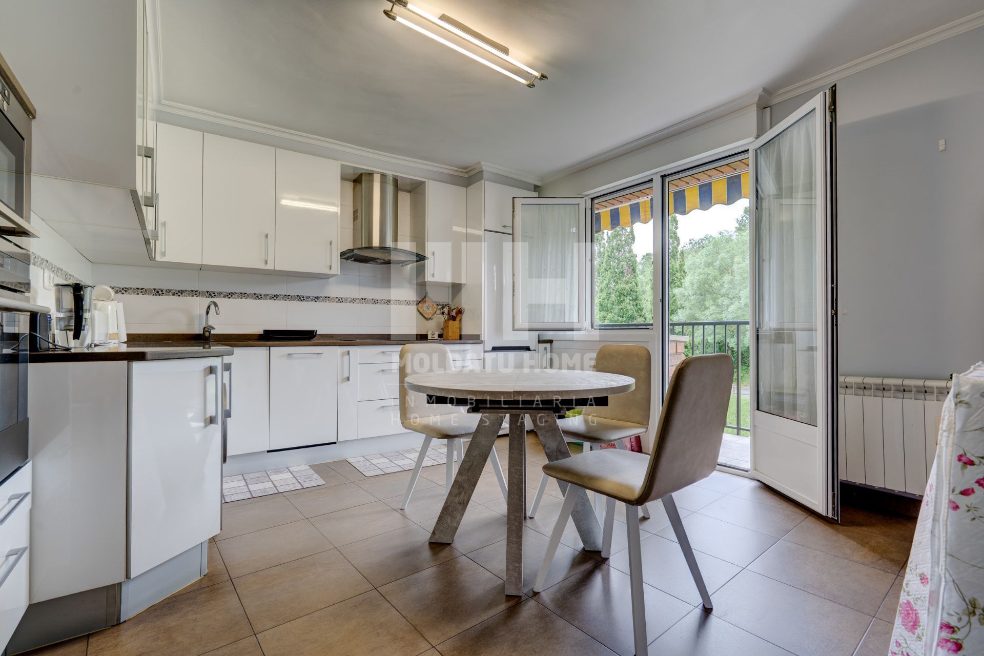 Kitchen of Flat for sale in Irun   with Heating and Terrace