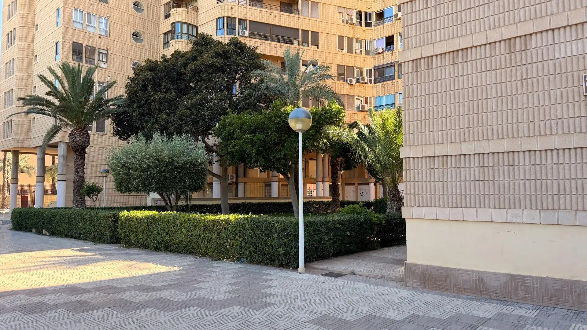 Vista exterior de Pis en venda en Elche / Elx amb Calefacció
