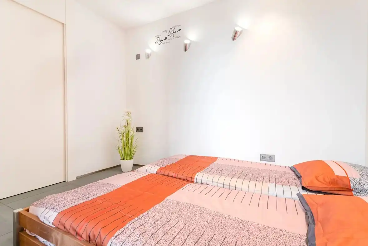 Dormitori de Apartament de lloguer en Valencia amb Aire condicionat, Calefacció i Terrassa