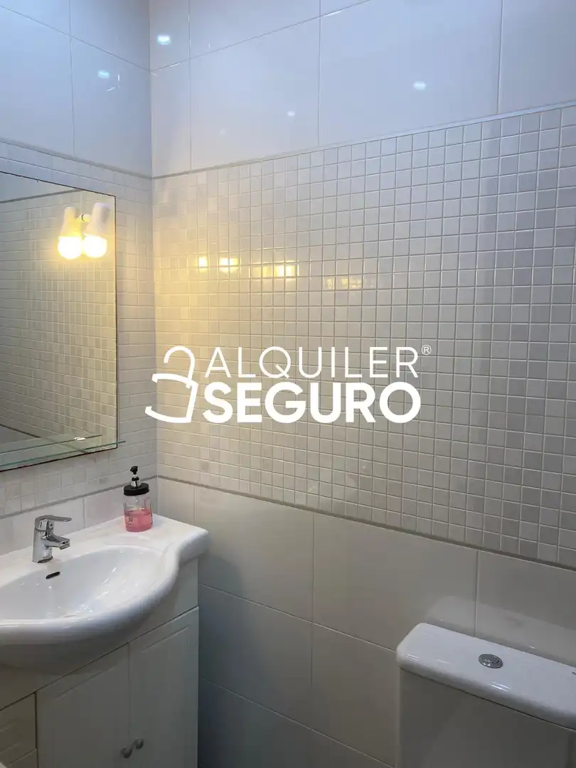 Bany de Pis de lloguer en Murcia amb Aire condicionat, Calefacció i Moblat