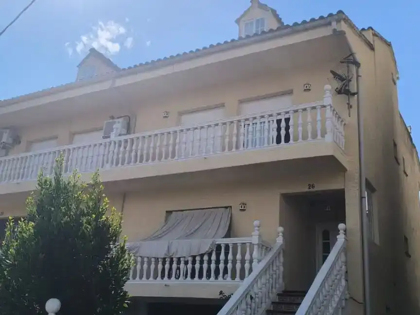 Vista exterior de Piso en venta en La Iglesuela del Tiétar con Trastero, Piscina y Amueblado