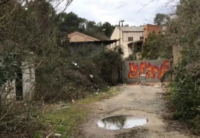 Vista exterior de Terreno en venta en Sabadell