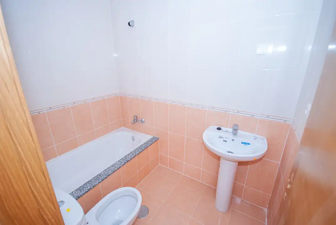 Bathroom of Apartments for sale in Outes  with Heating, Parquet flooring and Storage room