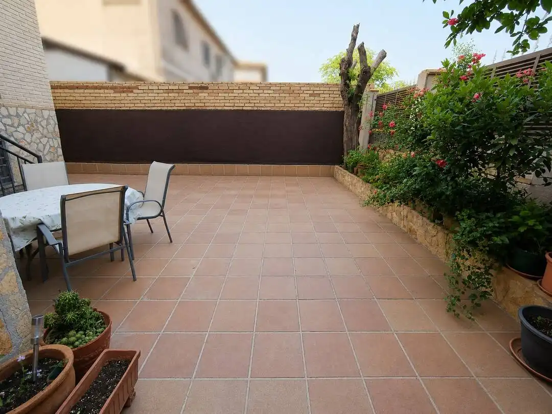 Terraza de Casa o chalet en venta en Villaluenga de la Sagra con Aire acondicionado, Calefacción y Jardín privado