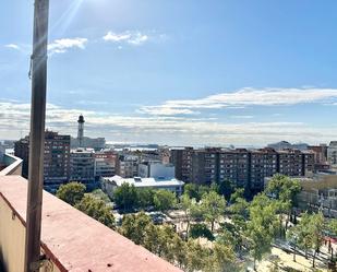 Vista exterior de Àtic en venda en  Barcelona Capital amb Aire condicionat i Terrassa