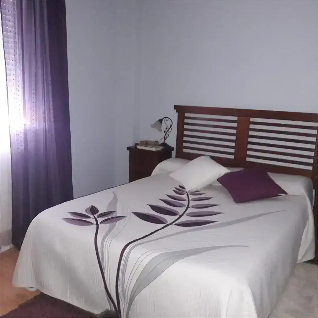 Dormitori de Àtic en venda en Peñaranda de Bracamonte amb Parquet, Traster i Moblat