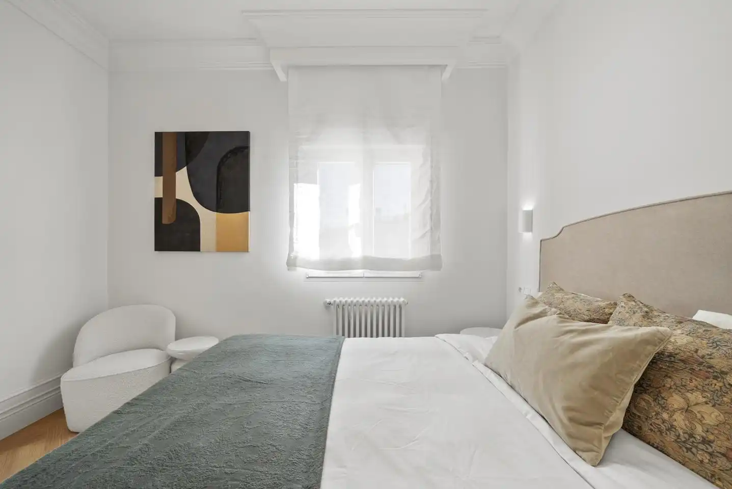 Bedroom of Flat for sale in Madrid  with Air Conditioner, Heating and Furnished