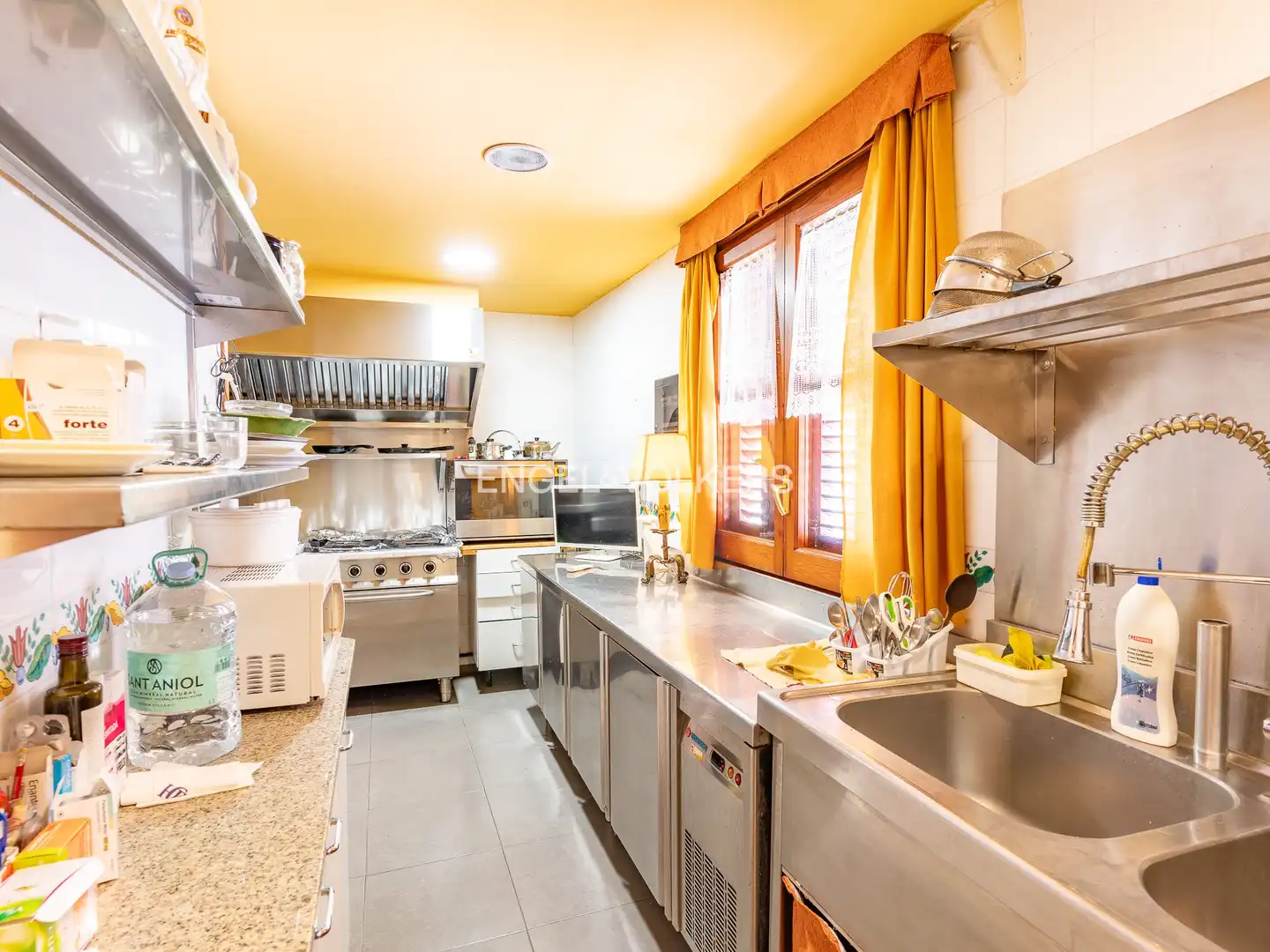 Cocina de Casa adosada en venta en Arenys de Mar con Aire acondicionado, Calefacción y Terraza