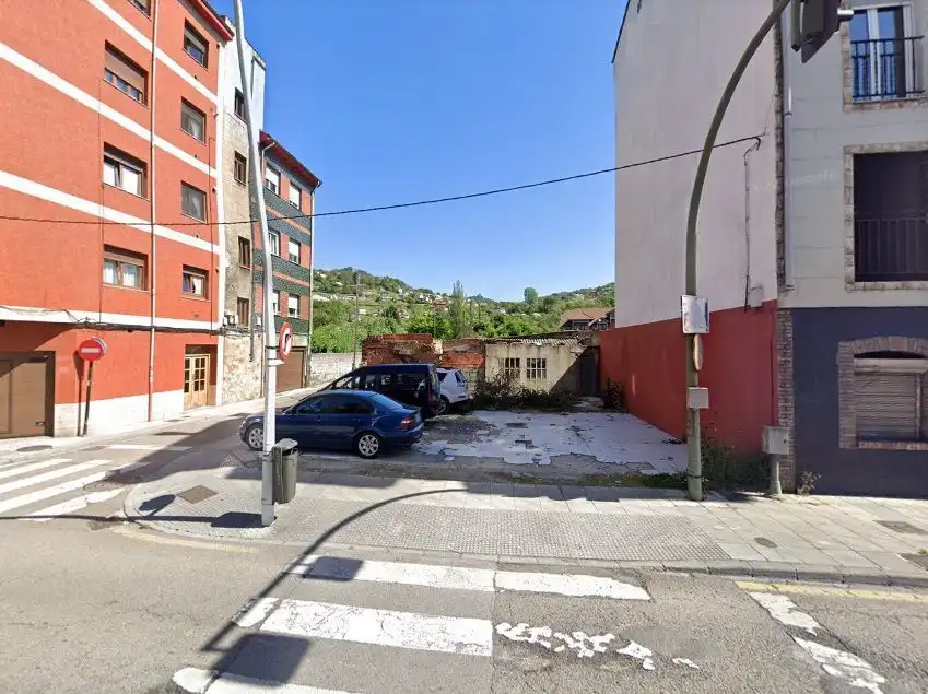 Terreny residencial en venda a Sama