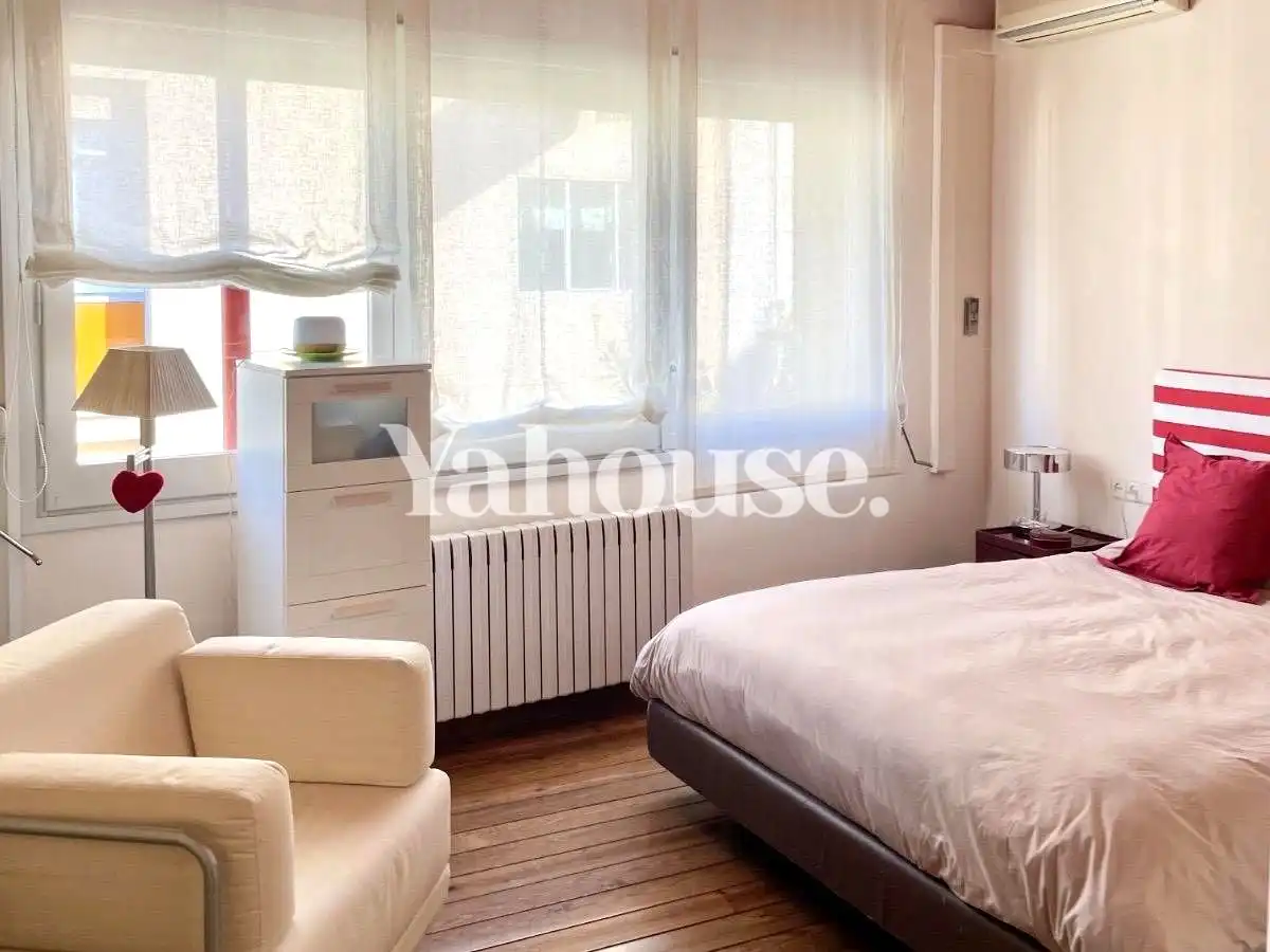 Bedroom of Duplexes for rent in Sabadell  with Air Conditioner, Terrace and Furnished