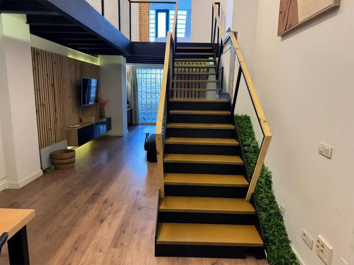 Flat for rent in Vigo   with Parquet flooring, Storage room and Furnished