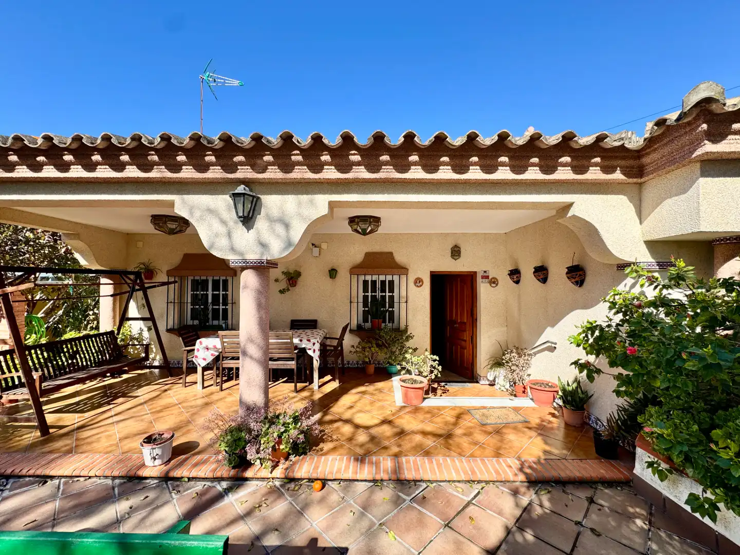 Terraza de Casa o chalet en venta en Chiclana de la Frontera con Aire acondicionado, Calefacción y Jardín privado