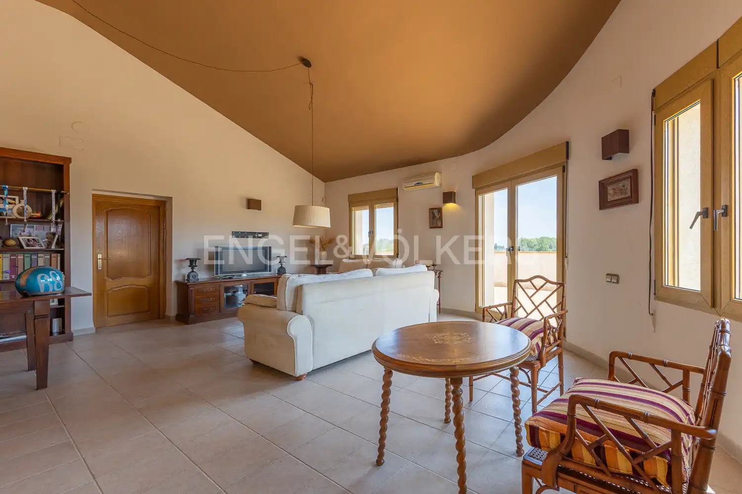 Living room of Houses for sale in Ontinyent  with Air Conditioner, Heating and Private garden