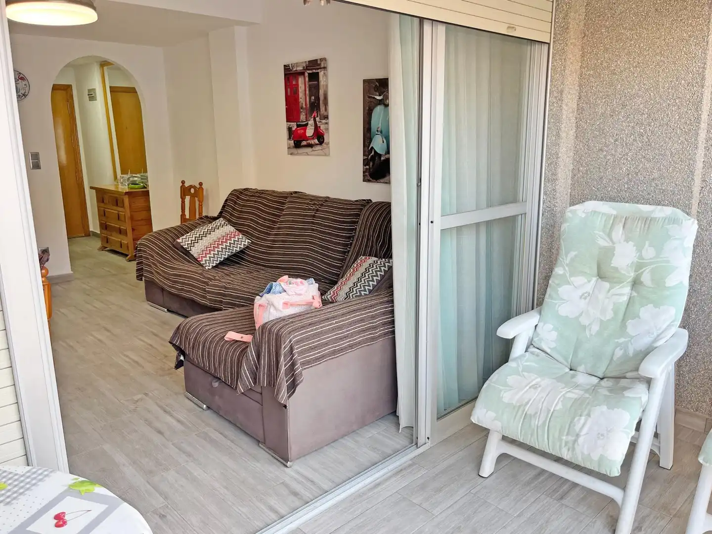 Sala de estar de Apartamento en venta en Guardamar del Segura con Terraza y Amueblado