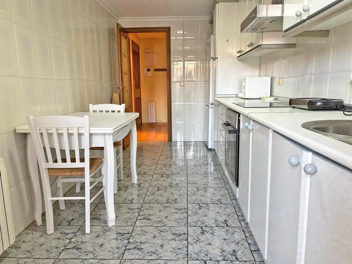 Küche von Wohnung zum Verkauf in Alicante / Alacant mit Klimaanlage, Heizung und Terrasse