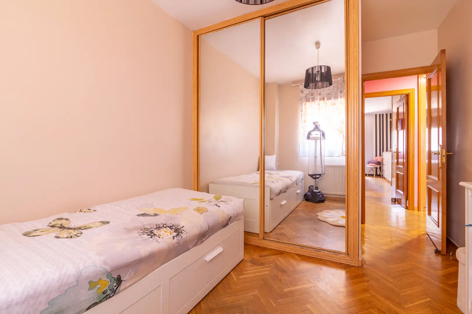 Bedroom of Ground floor for sale in Alcorcón  with Heating, Private garden and Parquet flooring